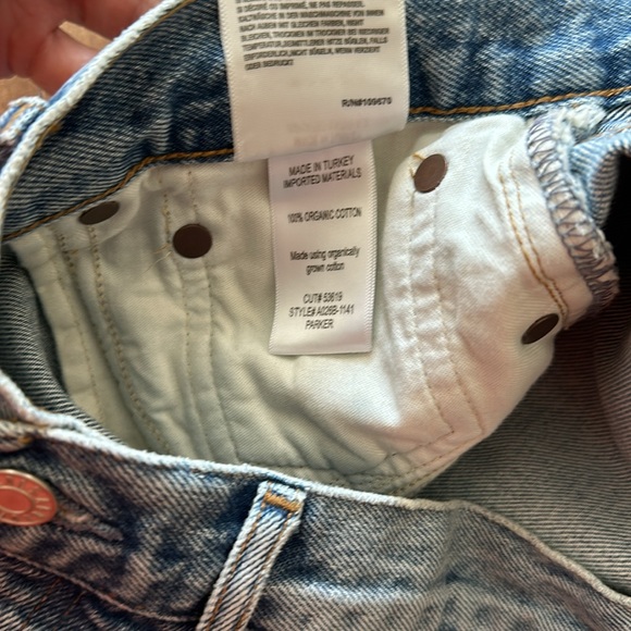 Agolde Parker cut off shorts. PERFECT summer shorts! - Picture 7 of 7